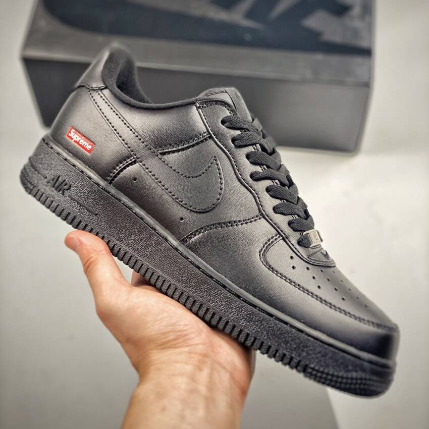 Air Force 1 Low Supreme Black